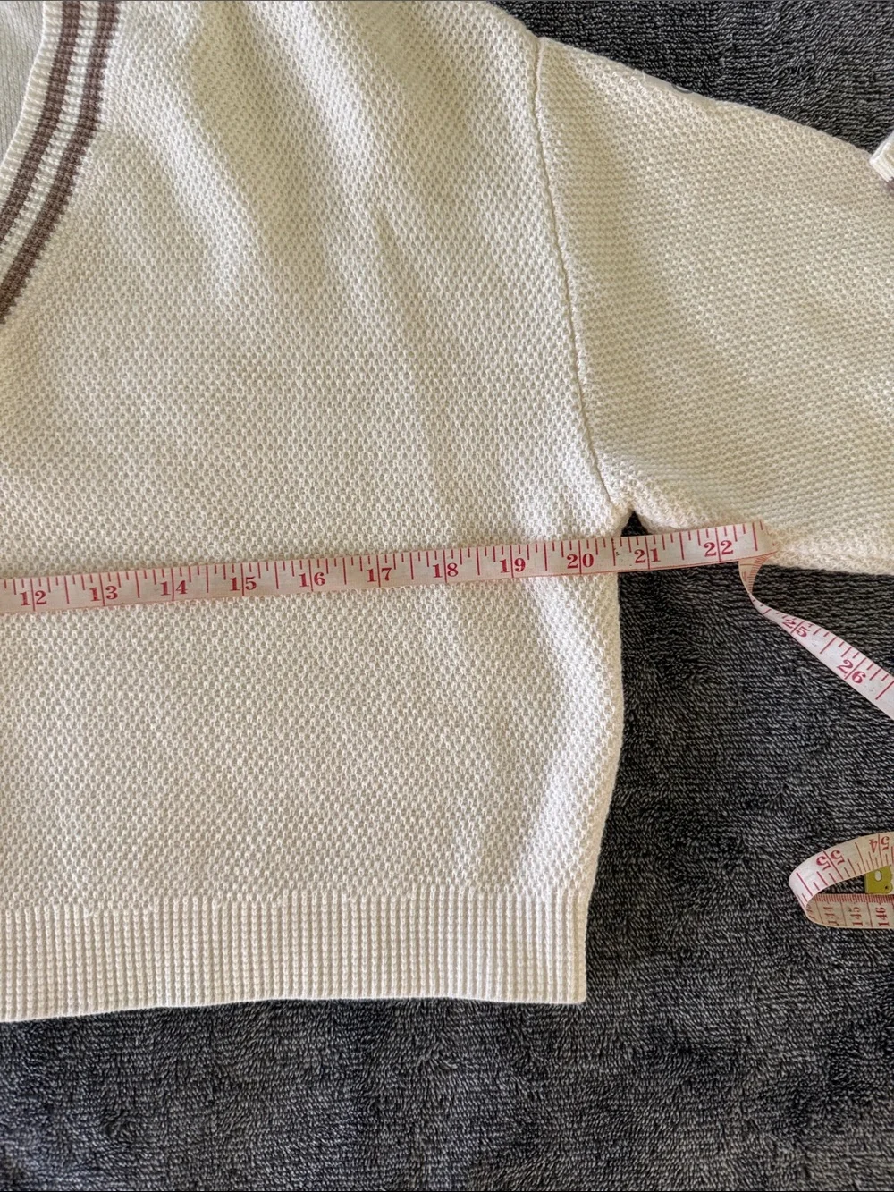 ALO Tennis Club Sweater Knit V-Neck Pullover Top, Ivory/Gravel, size S